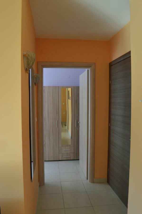 Axelia Apartment *
